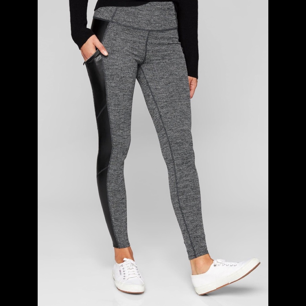 Athleta Black Herringbone Luxe Metro Drifter Size Large